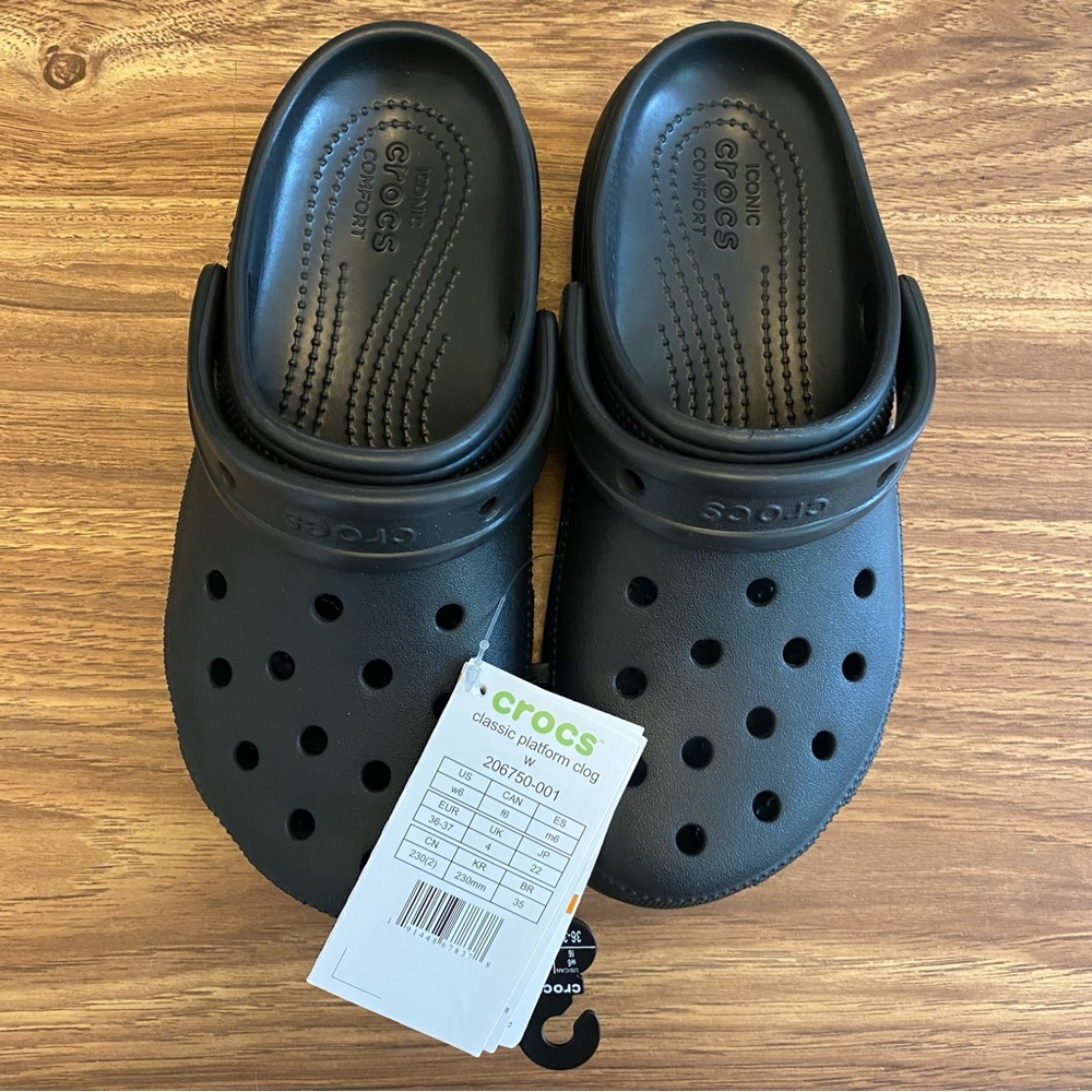 (SOLD) Crocs Platform Clogs - Black